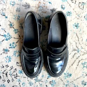 Women’s black loafers with block heel size 8.5